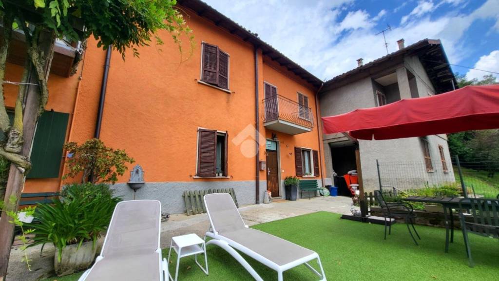 casa indipendente in vendita a Bergamo in zona Valtesse/Valverde