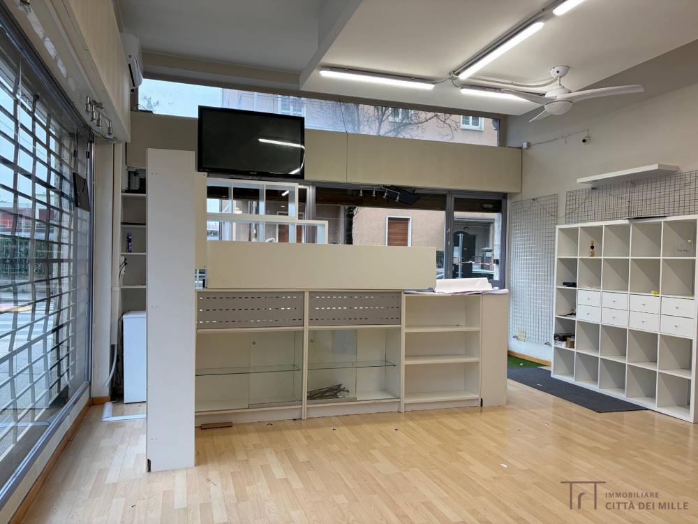 negozio in vendita a Bergamo in zona Borgo Santa Caterina
