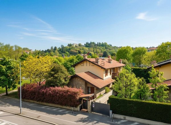 casa indipendente in vendita a Bergamo in zona Loreto