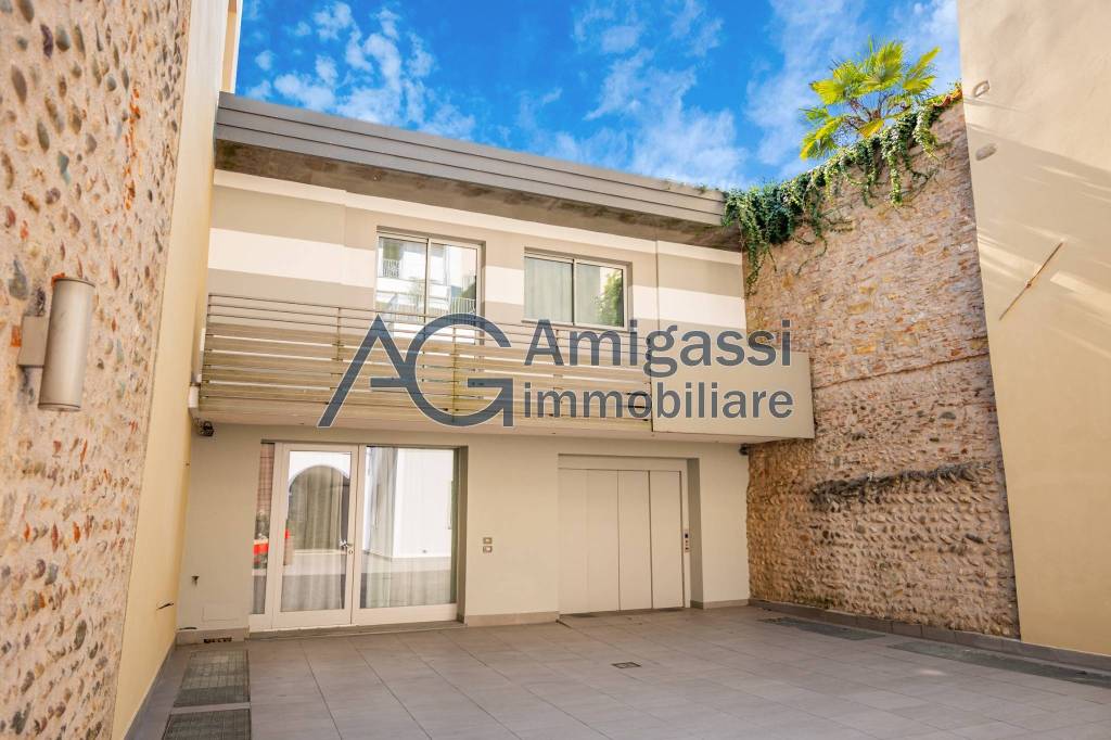 appartamento in vendita a Bergamo in zona Bergamo Centro