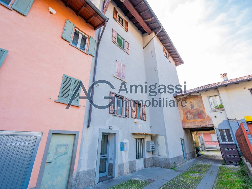 appartamento in vendita a Bergamo in zona Borgo Palazzo