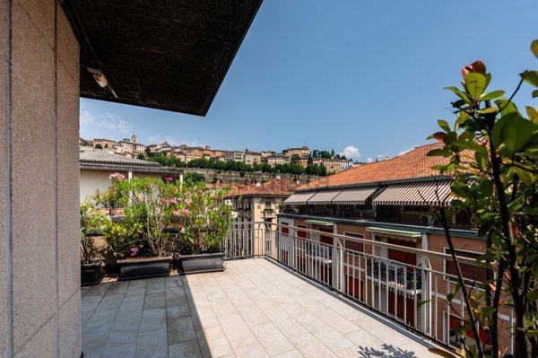 appartamento in vendita a Bergamo in zona Borgo Pignolo