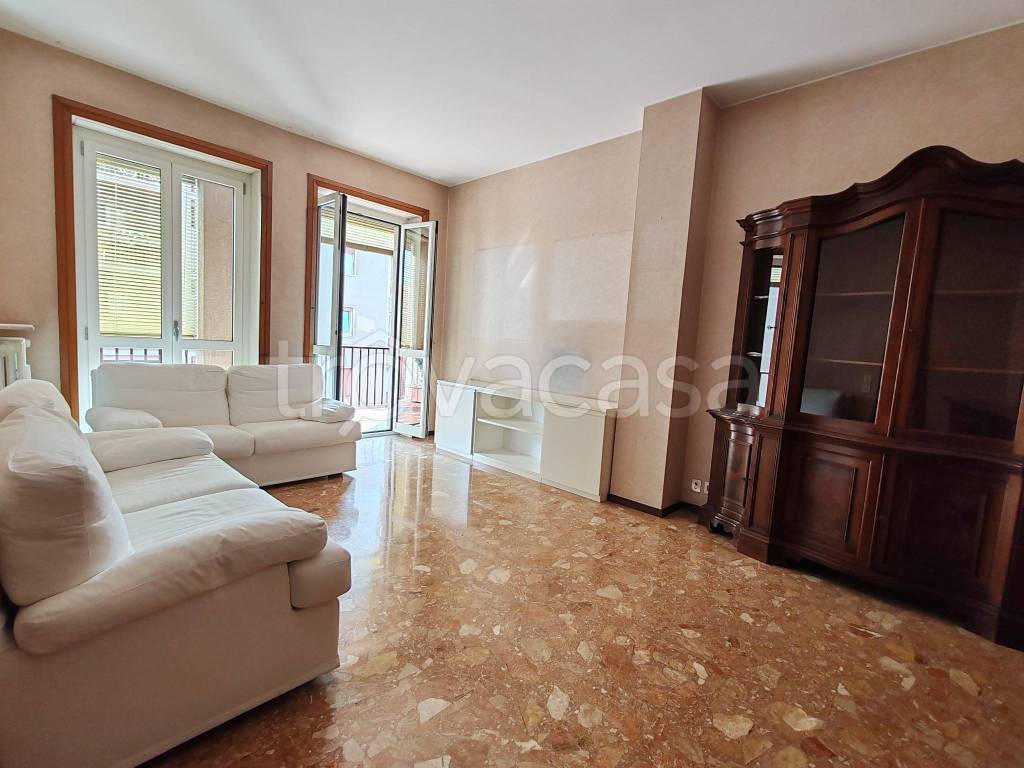 appartamento in vendita a Bergamo in zona Borgo Santa Caterina