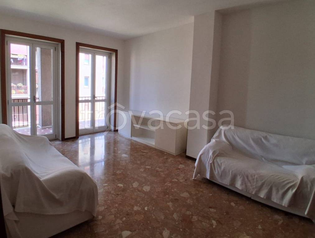 appartamento in vendita a Bergamo in zona Borgo Santa Caterina
