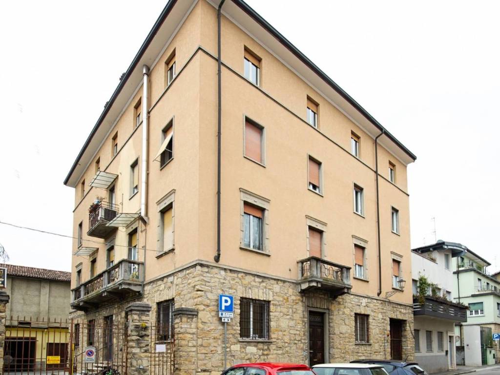 appartamento in vendita a Bergamo in zona Borgo Palazzo
