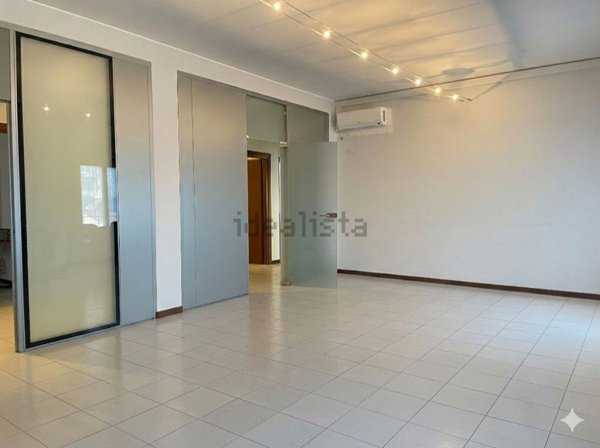 ufficio in vendita a Bergamo in zona Bergamo Centro
