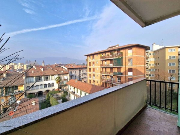 appartamento in vendita a Bergamo in zona Borgo Santa Caterina