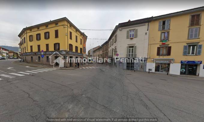 negozio in vendita a Bergamo in zona Borgo Santa Caterina