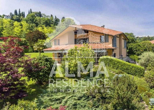 casa indipendente in vendita a Bergamo in zona Città Alta