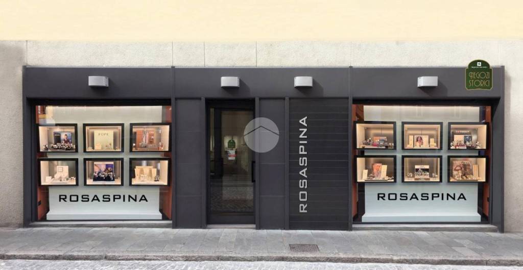 negozio in vendita a Bergamo in zona Borgo Palazzo