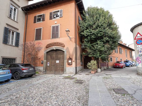 casa indipendente in vendita a Bergamo in zona Borgo Palazzo