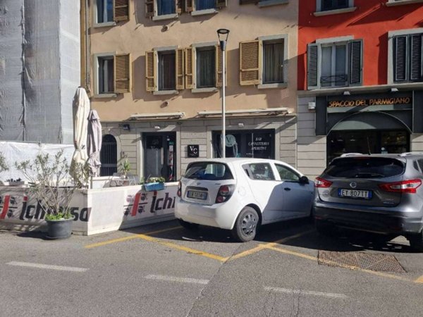 negozio in vendita a Bergamo in zona Bergamo Centro