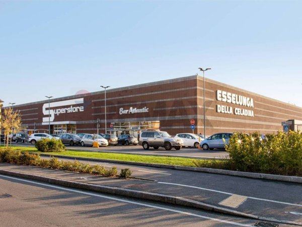 negozio in vendita a Bergamo in zona Campagnola