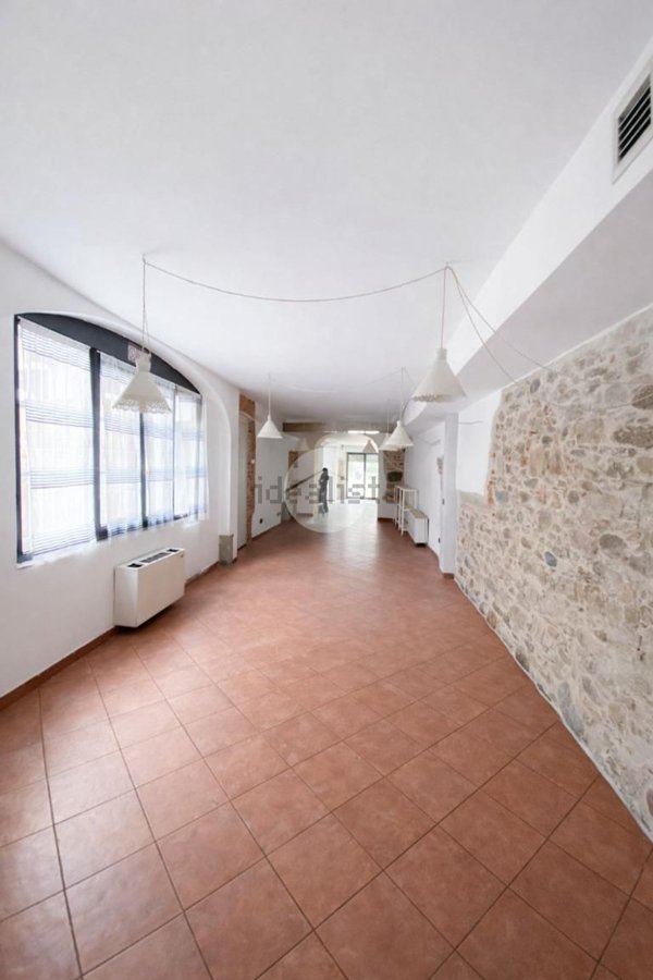 negozio in vendita a Bergamo in zona Loreto