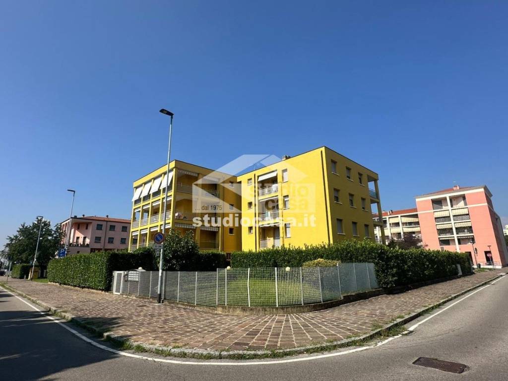 appartamento in vendita a Bergamo in zona Campagnola