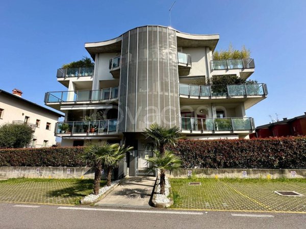 appartamento in vendita a Bergamo in zona Canovine