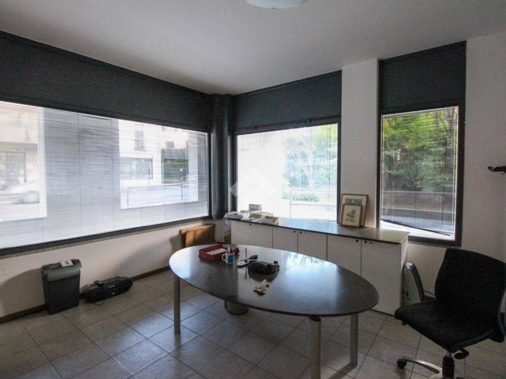 ufficio in vendita a Bergamo in zona Valtesse/Valverde