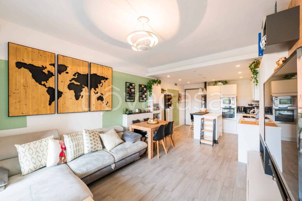 appartamento in vendita a Bergamo in zona Colognola