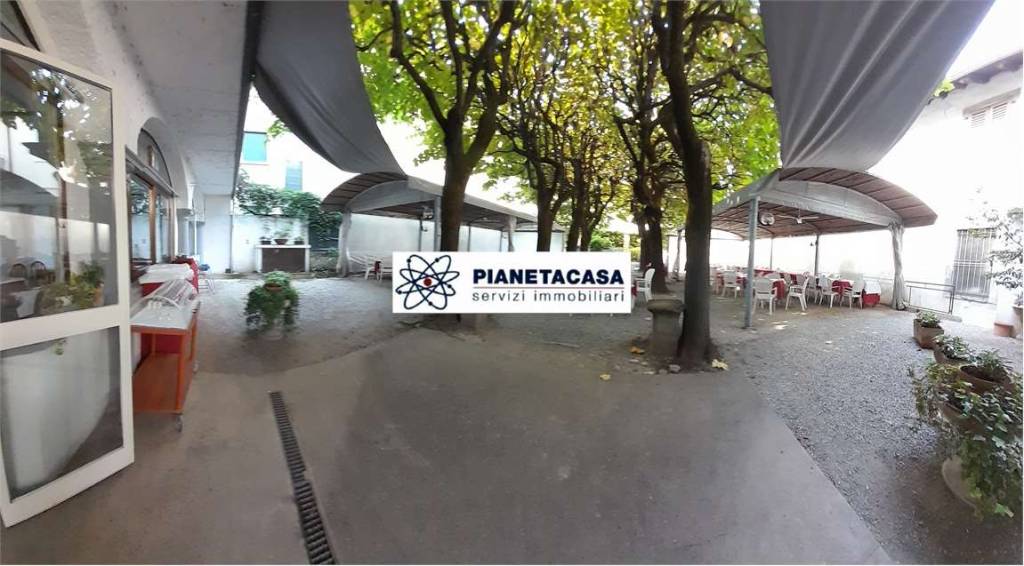 intera palazzina in vendita a Bergamo in zona Borgo Palazzo