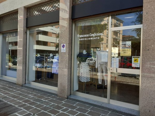 negozio in vendita a Bergamo in zona Bergamo Centro