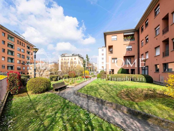 appartamento in vendita a Bergamo in zona Borgo Santa Caterina