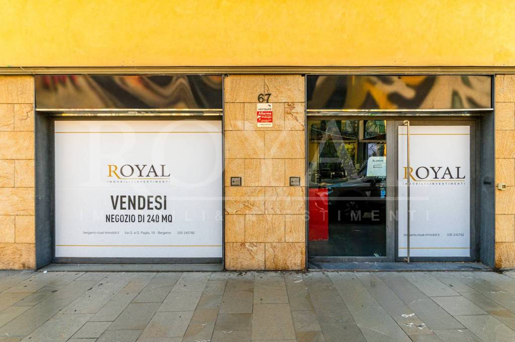 negozio in vendita a Bergamo in zona Bergamo Centro