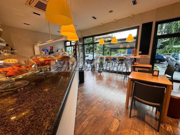 negozio in vendita a Bergamo in zona Redona