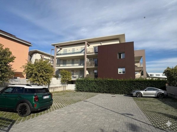 appartamento in vendita a Bergamo in zona Colognola