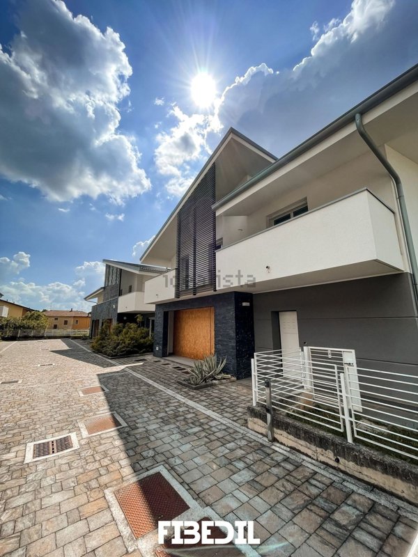 casa indipendente in vendita a Bergamo in zona Valtesse/Valverde