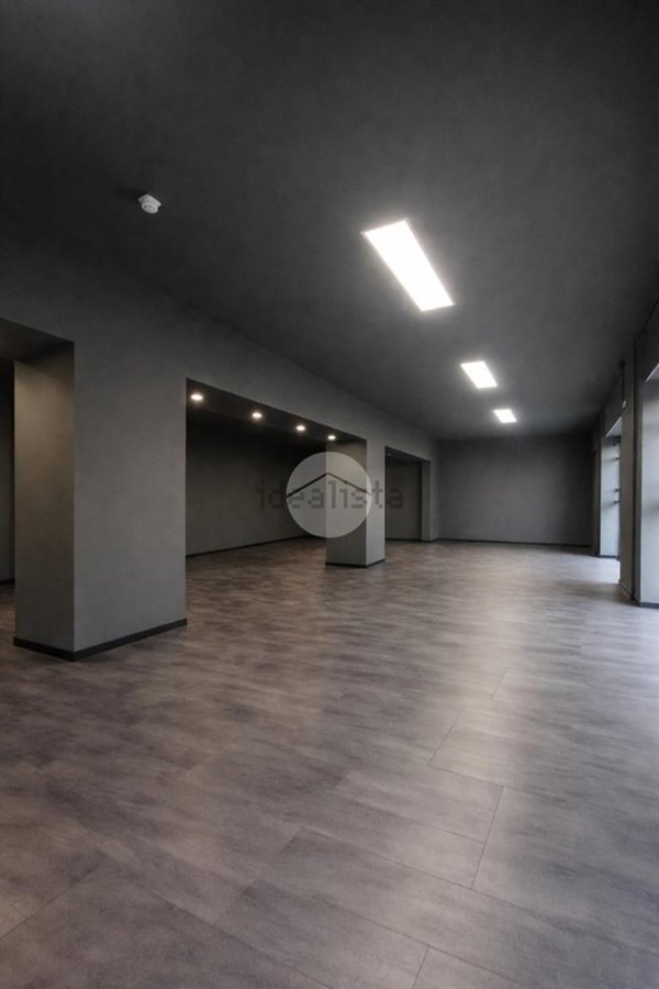 locale commerciale in vendita a Bergamo in zona Borgo Palazzo