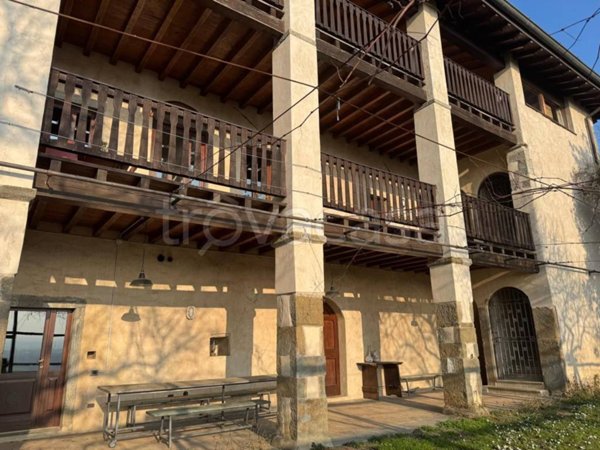 casa indipendente in vendita a Bergamo in zona Città Alta