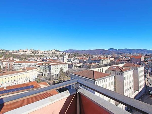 appartamento in vendita a Bergamo in zona Bergamo Centro