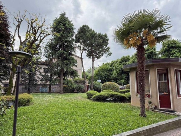 appartamento in vendita a Bergamo in zona Borgo Santa Caterina