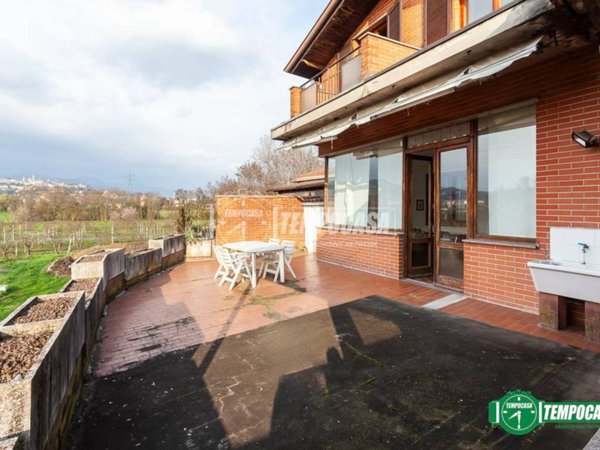 appartamento in vendita a Bergamo in zona Borgo Pignolo