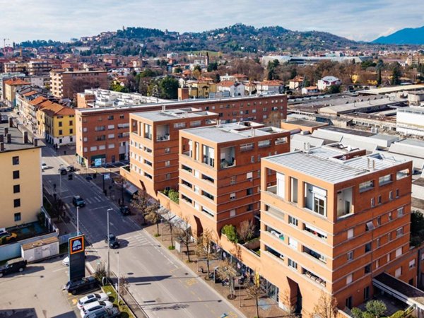 appartamento in vendita a Bergamo in zona Redona
