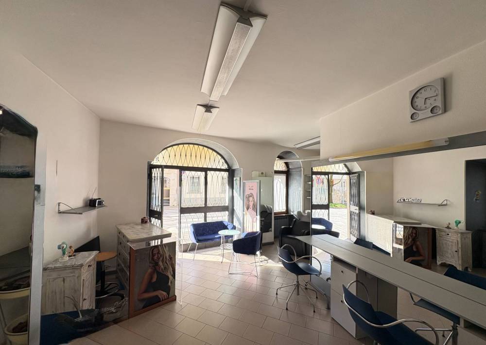 locale commerciale in vendita a Bergamo