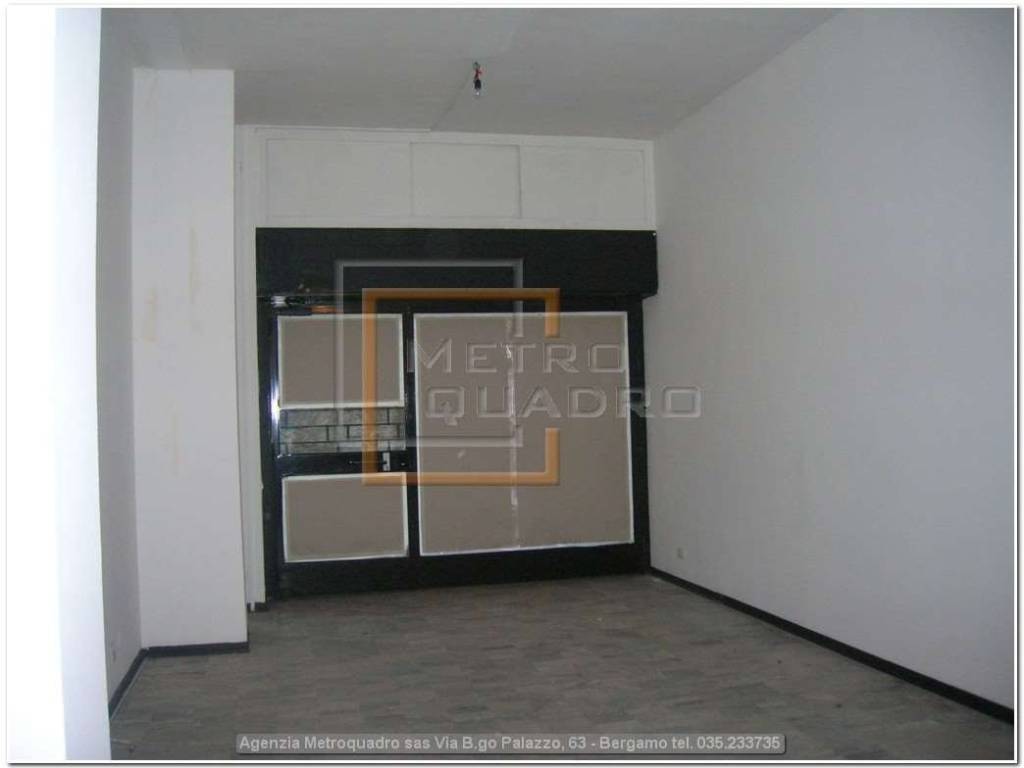 negozio in vendita a Bergamo in zona Borgo Palazzo