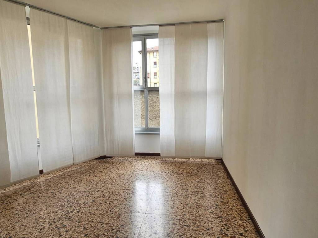 ufficio in vendita a Bergamo in zona Borgo Palazzo