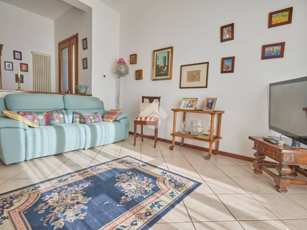 casa indipendente in vendita a Bergamo in zona Redona