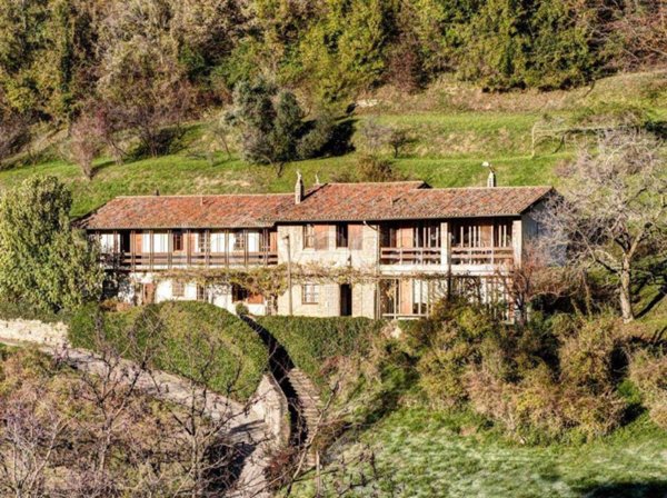 casa indipendente in vendita a Bergamo in zona Astino