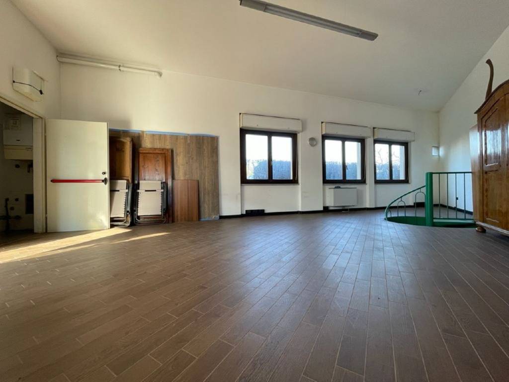 ufficio in vendita a Bergamo in zona Monterosso