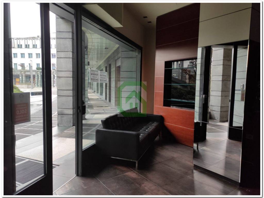 negozio in vendita a Bergamo in zona Borgo Palazzo