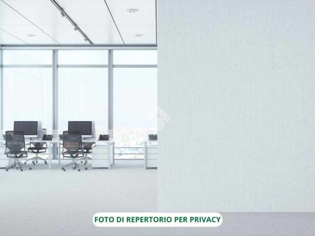 ufficio in vendita a Bergamo in zona Borgo Palazzo