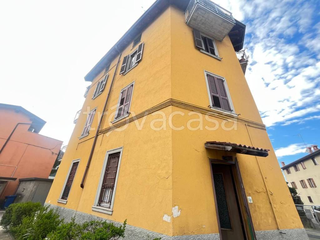 appartamento in vendita a Bergamo in zona Canovine
