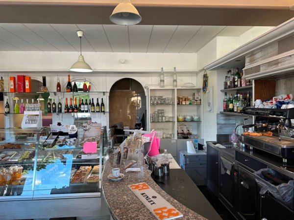 negozio in vendita a Bergamo in zona Conca Fiorita