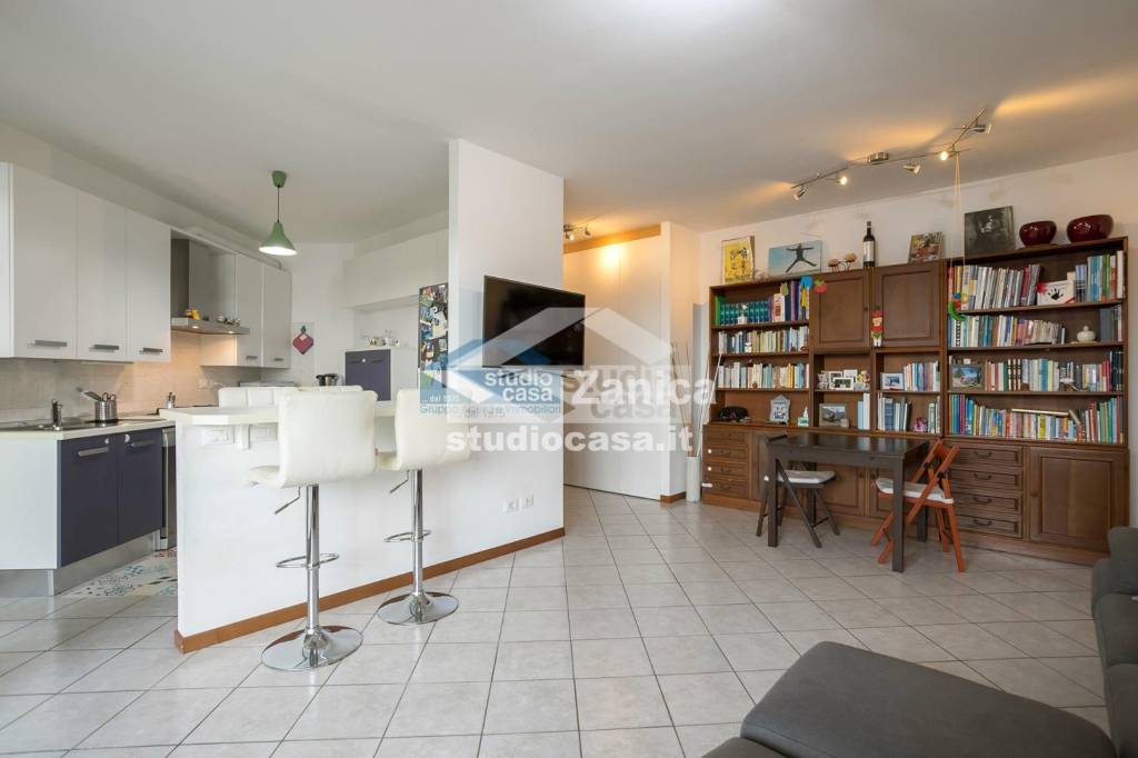 appartamento in vendita a Bergamo in zona Canovine