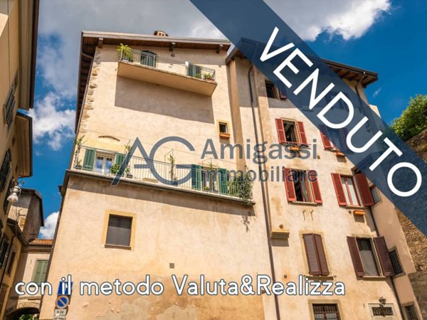 appartamento in vendita a Bergamo in zona Città Alta