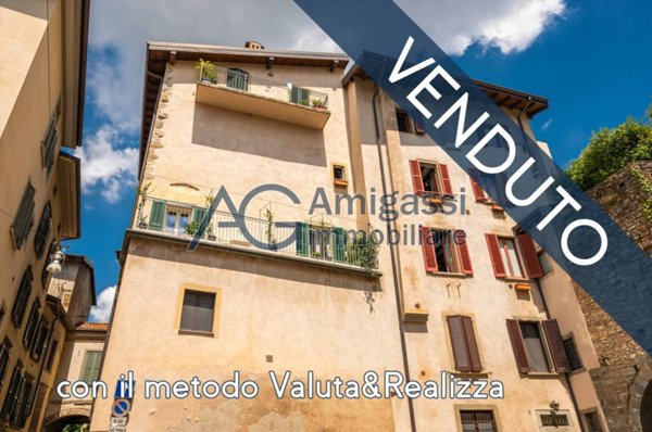 appartamento in vendita a Bergamo in zona Città Alta
