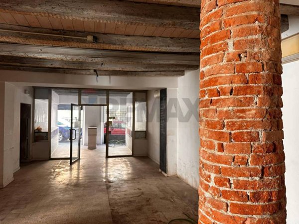 negozio in vendita a Bergamo in zona Bergamo Centro