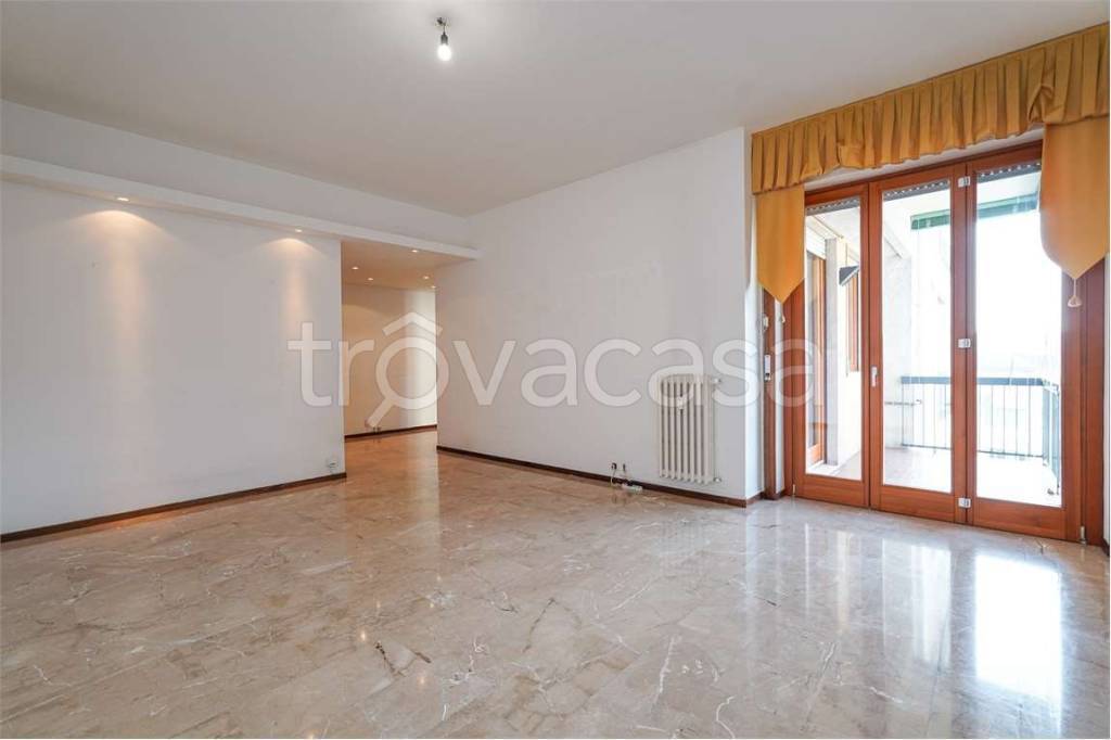 appartamento in vendita a Bergamo in zona Canovine